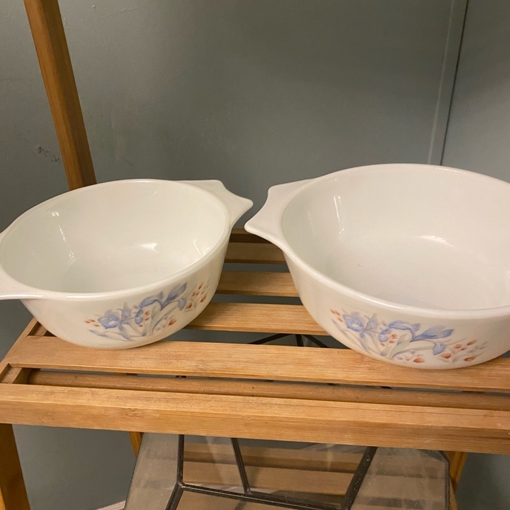 Vintage Pyrex Blue Iris Casserole Mixing bowl set - Picture 6 of 11